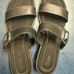 Bass Black Sandals with Contoured Footbed and Buckle Details